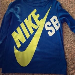 Boys Nike long sleeve tee